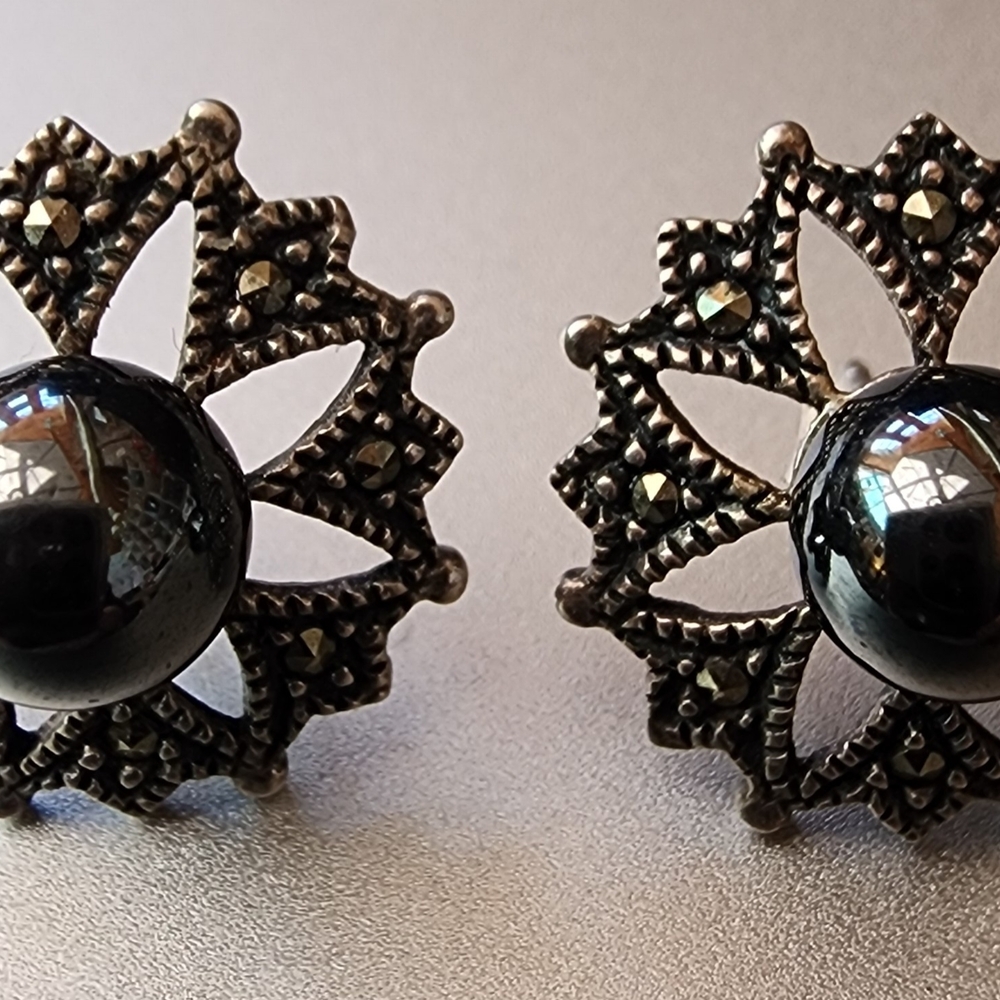 Elegant Black Stud Earrings
